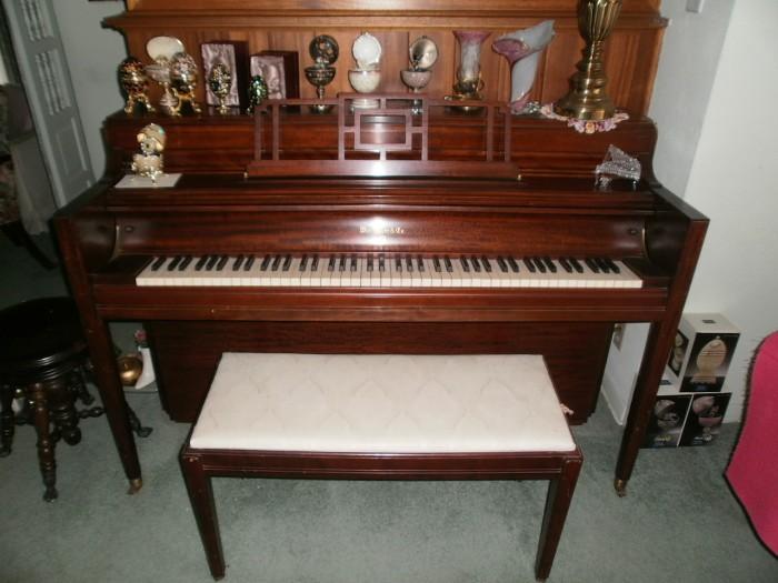 Wm Knabe Piano