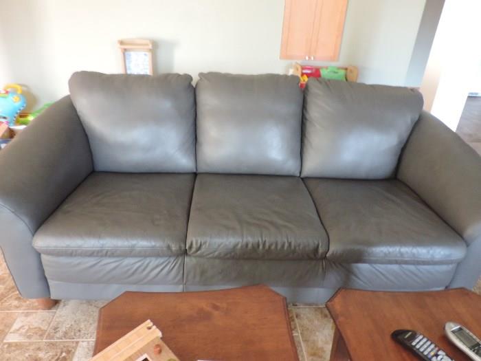 Gray couch - good condition 