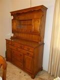 Thomasville Maple Hutch
