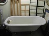 ANTIQUE CAST IRON BATH TUB 5'