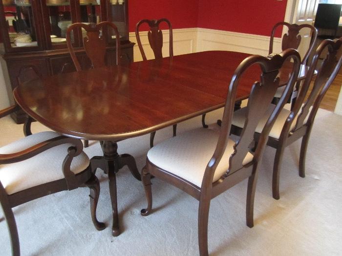 DINING ROOM TABLE AND 6 CHAIRS, BY PENN HOUSE