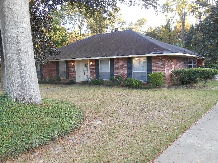 We will be auctioning the contents of this Pollard Estates Home - Saturday, Nov. 8th beginning at 10:00 a.m. Doors open at 9:00