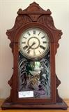 Antique manle clock, mint with 2 keys