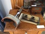 antique stereoscope with 25 photo cards, some hand painted