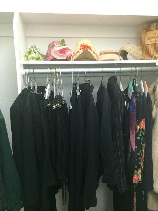              Consigned women's clothes and hats
