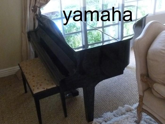 Yamaha Grand Piano, like new