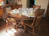 Beautiful Oak Table and Chairs