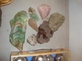 rocks and minerals, handy self defence items in case of a home invasion