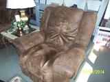 LAZBOY CHAIR - SOFA & LOVESEAT ALL MATCH