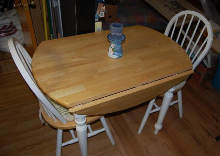 Small kitchen table & chairs