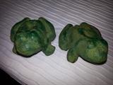 Antique cast iron frogs