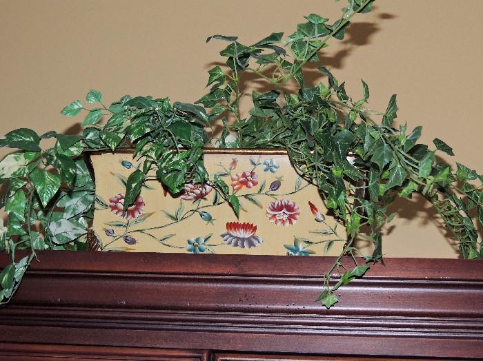 Toleware planted with "silk" ivy foliage, Chinoiserie style floral decor.