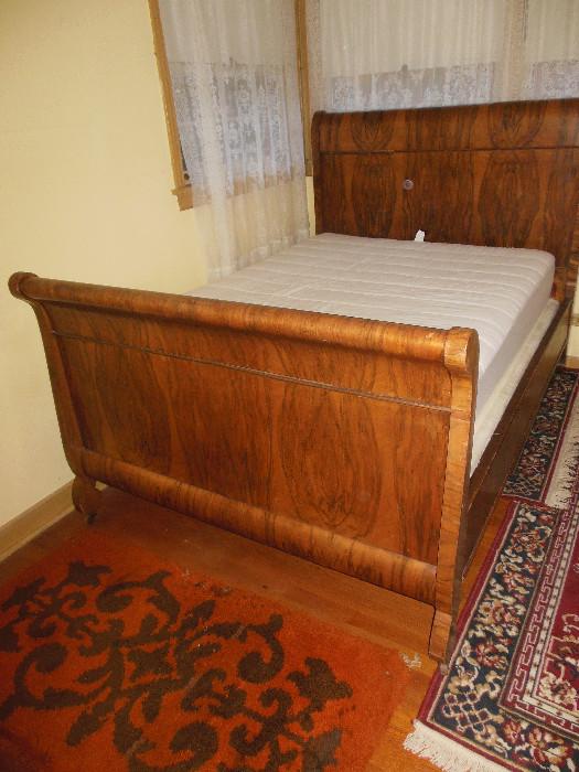 Vintage Mahogany Sleigh Bed/Rails.With Tempur FULL SIZE BED Pedic Mattress