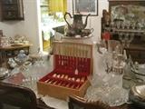 GOLD TONE FLATWARE, MISC SIVER SERVICE AND CRYSTAL PIECES