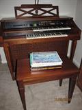 LOWREY ORGAN AND BENCH