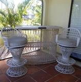 Woodard Style Spun Fiber Glass Bar and Bar Stools