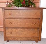 Small Oak Chest of drawers