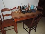 enamel table with 4 chairs