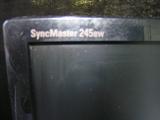 Samsung 245 BW SyncMaster and Dell keyboard