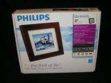 Philips digital photo frame 8" LCD brown wood frame.