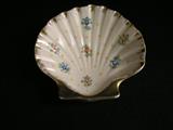 Hand painted porcelain shell dish with gold accent, Amoces China