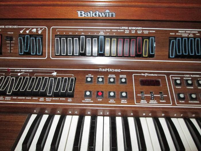 Fun Baldwin Fanfare organ.  Works great and in very good condition.