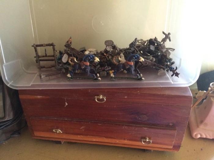 Army men and jewelry box
