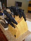 NEW/NEVER USED RONCO KNIFE SET W/ BLOCK