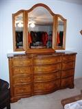 THOMASVILLE TALL 12 DRAWER BURLWOOD DRESSER W/ MARBLE TOP & TRI-FOLD MIRROR 