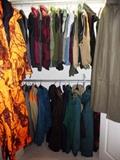 MEN'S HUNTING VESTS AND JACKETS - MOST MED/LG