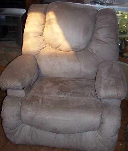 one of 2 electric recliners