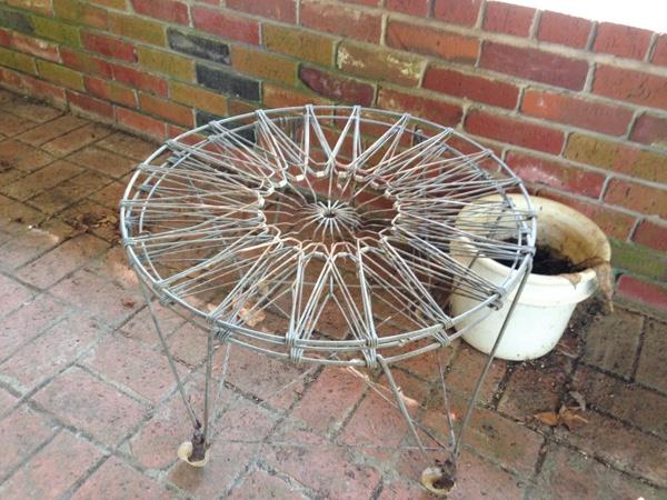 wire table