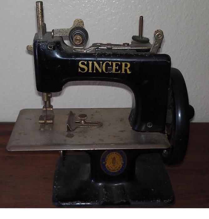 Antique Miniature Singer Sewing Machine