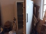 UPRIGHT FREEZER