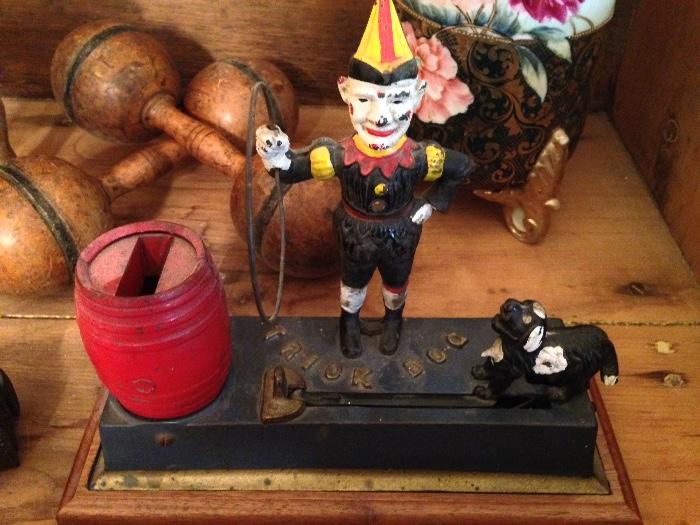 Vintage Hubley cast iron trick dog bank