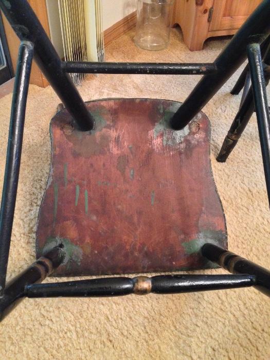 early American 19th century Wood chairs Pennsylvania, half spindle plank seat original