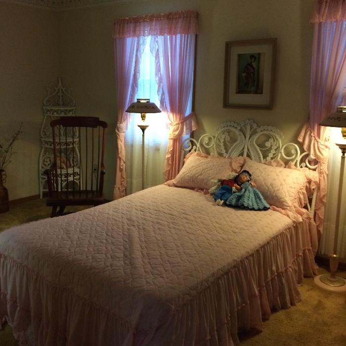 vintage wicker bedroom set