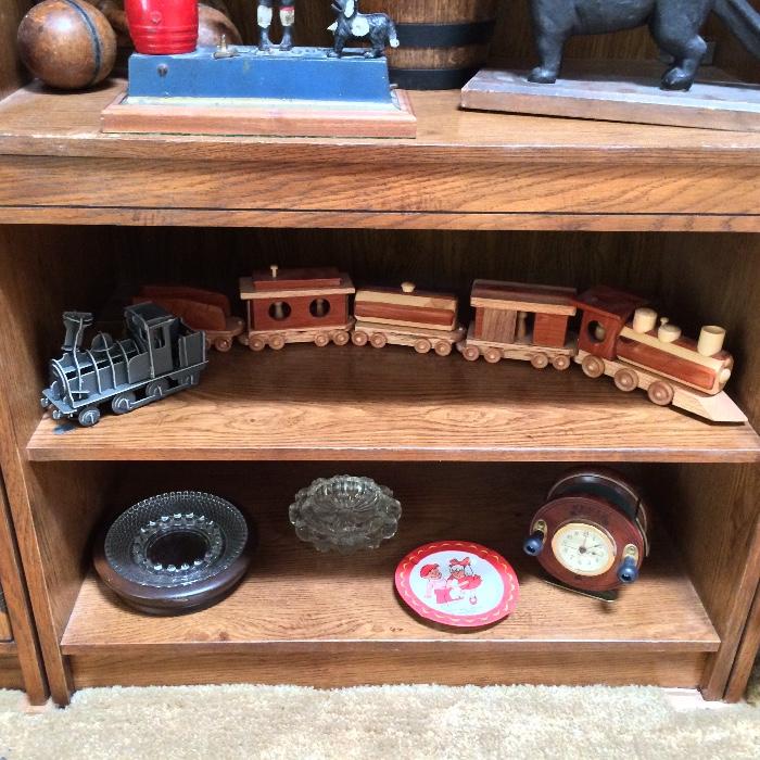 wood train model
