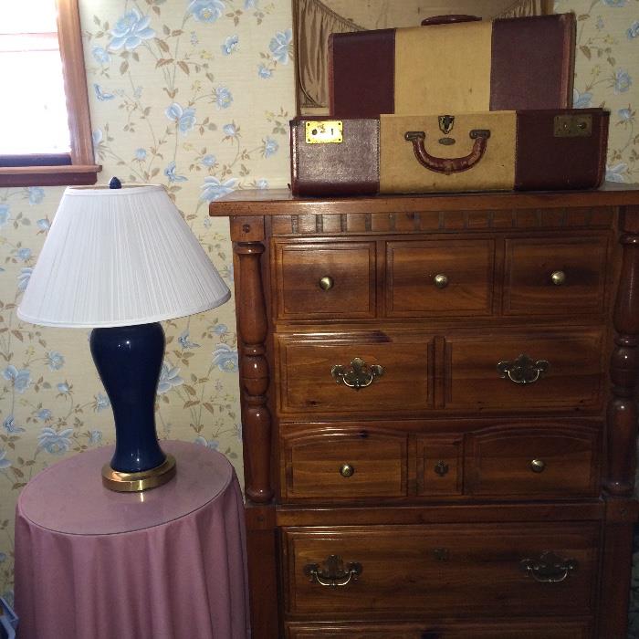Broyhill dresser, simple side table, lamp Vintage suitcase