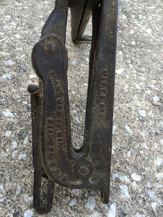 Losee wrench works saw sharpening clamp 1896