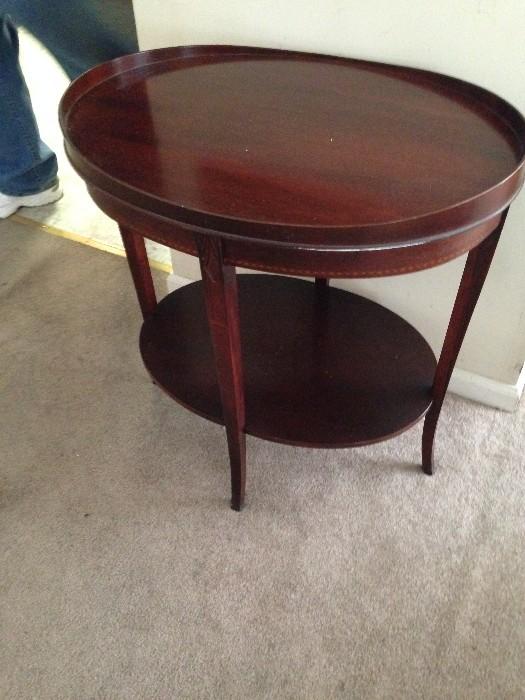 Pair of lovely table with beautiful inlay around edge
