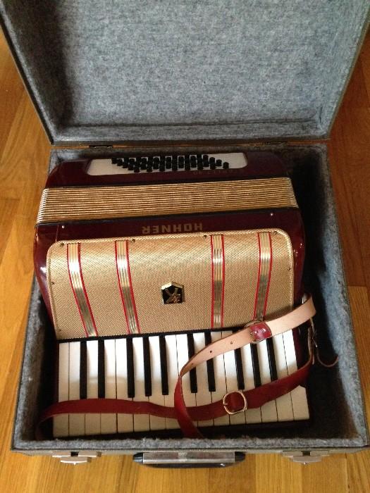 hohner accordion 