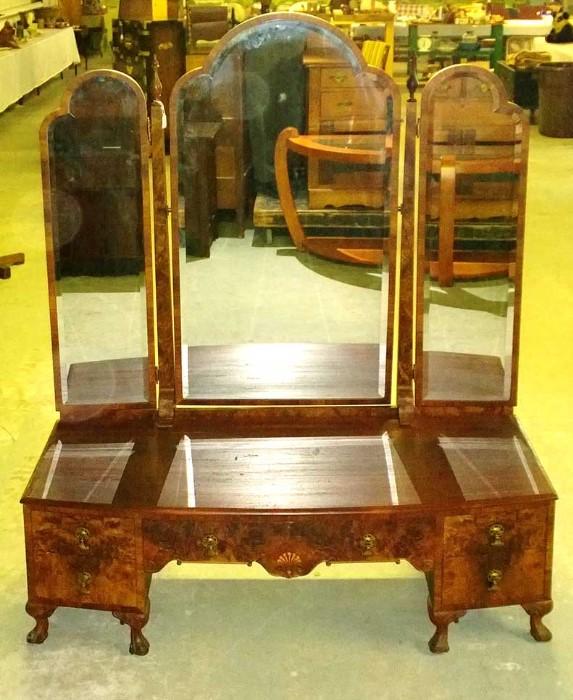 Low burled wood veneer triple mirror dressing table