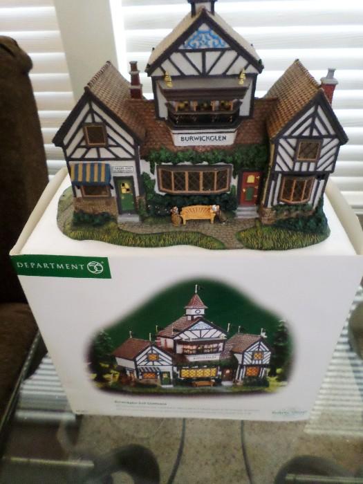 Dept. 56 Golf Clubhouse with Light