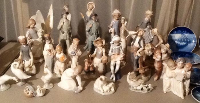 A photo of the wonderful Lladro collection!  You know you want one!  