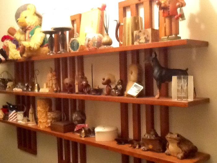 Great selection of collectible knick knacks