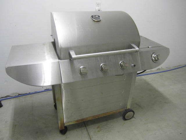 S/S North American Outdoors Propane Grill