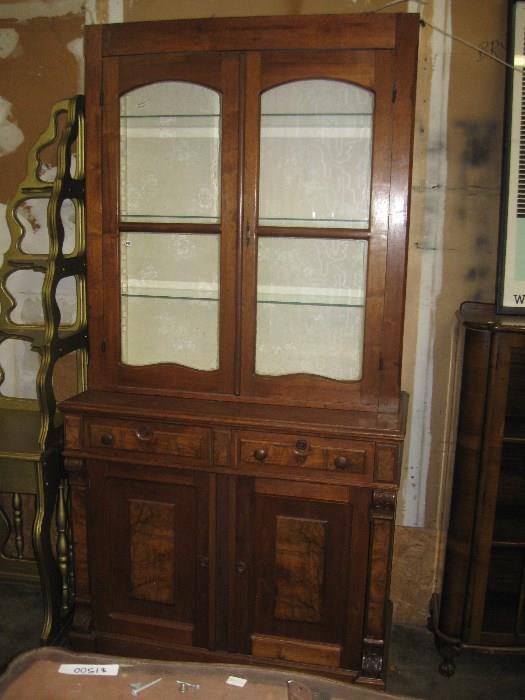 Victorian china cabinet with light and 3 shelves $400