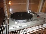 TECHNICS TURNTABLE