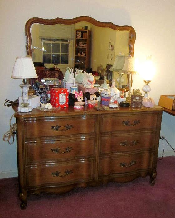 Solid wood double dresser with attached framed mirror